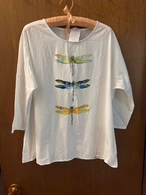 # Source Unknown XL White Tunic with Watercolor Dragonflies
